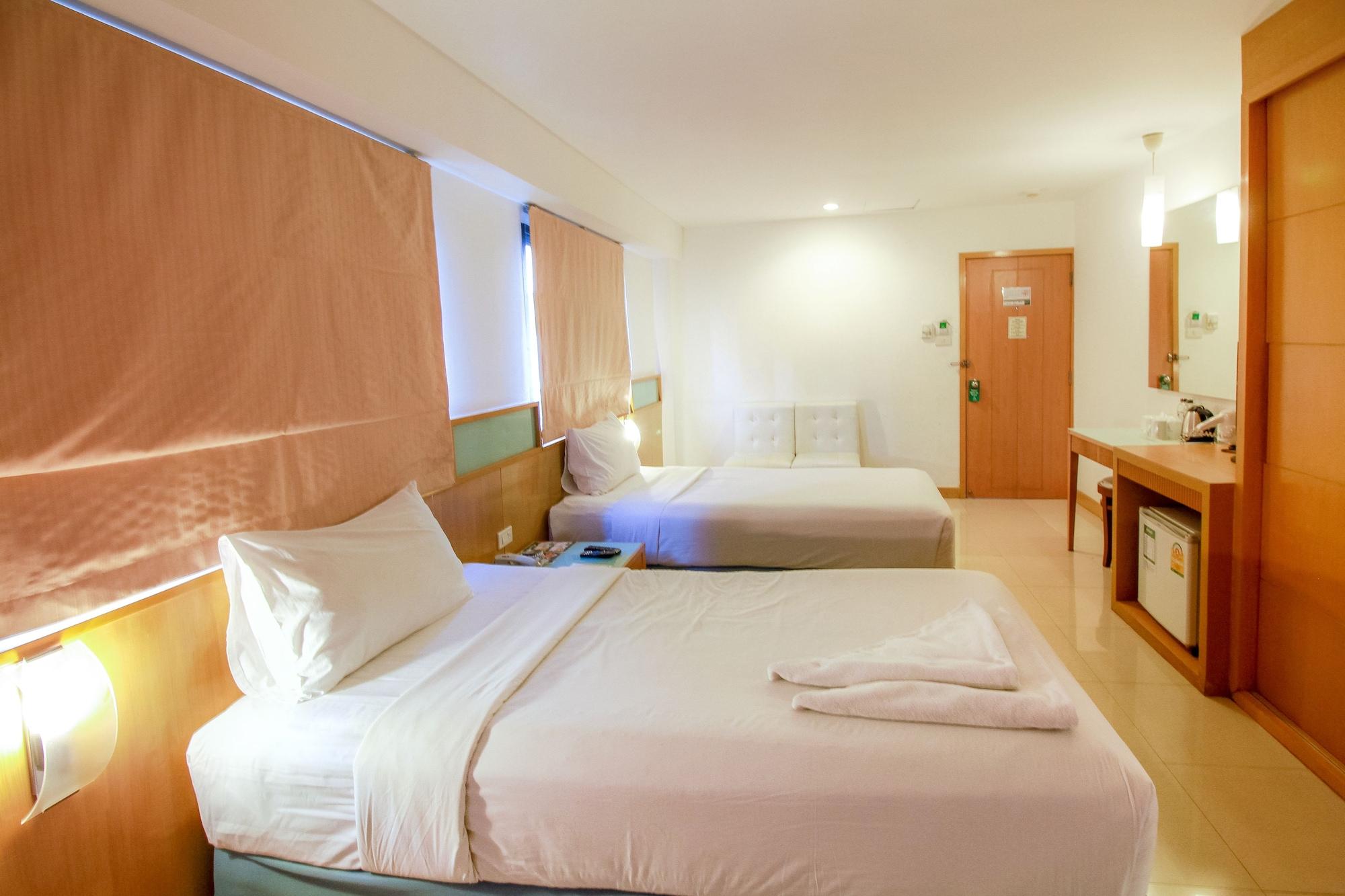 Ten Stars Hotel Бангкок Экстерьер фото