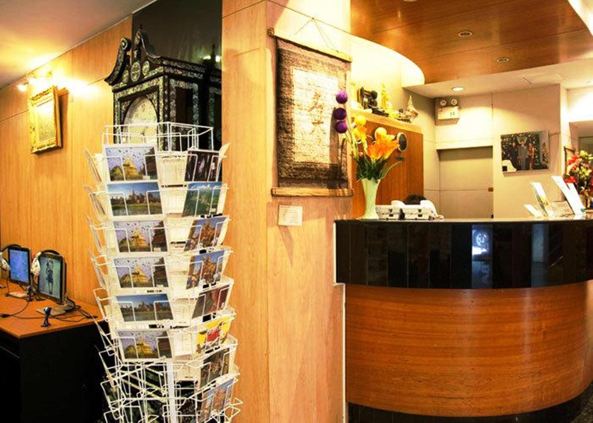 Ten Stars Hotel Бангкок Экстерьер фото