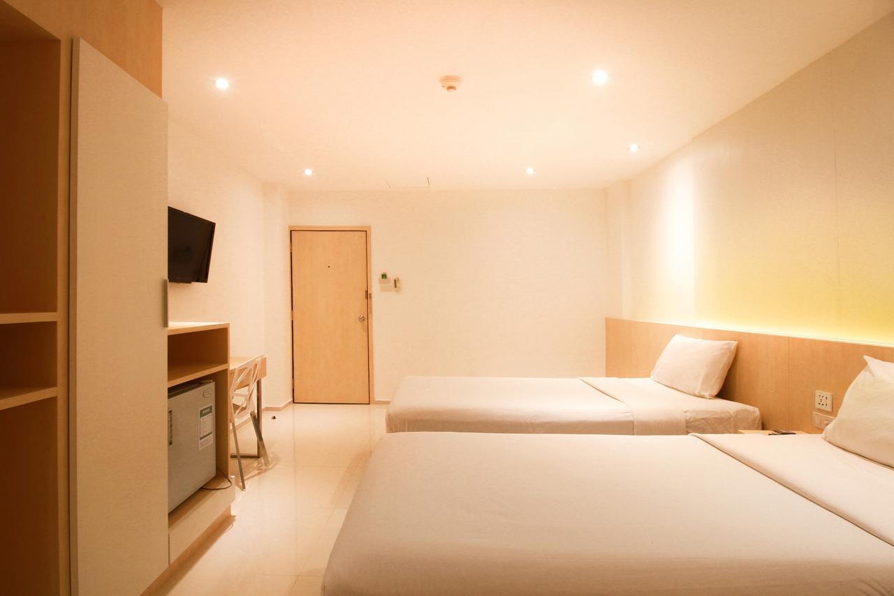 Ten Stars Hotel Бангкок Экстерьер фото