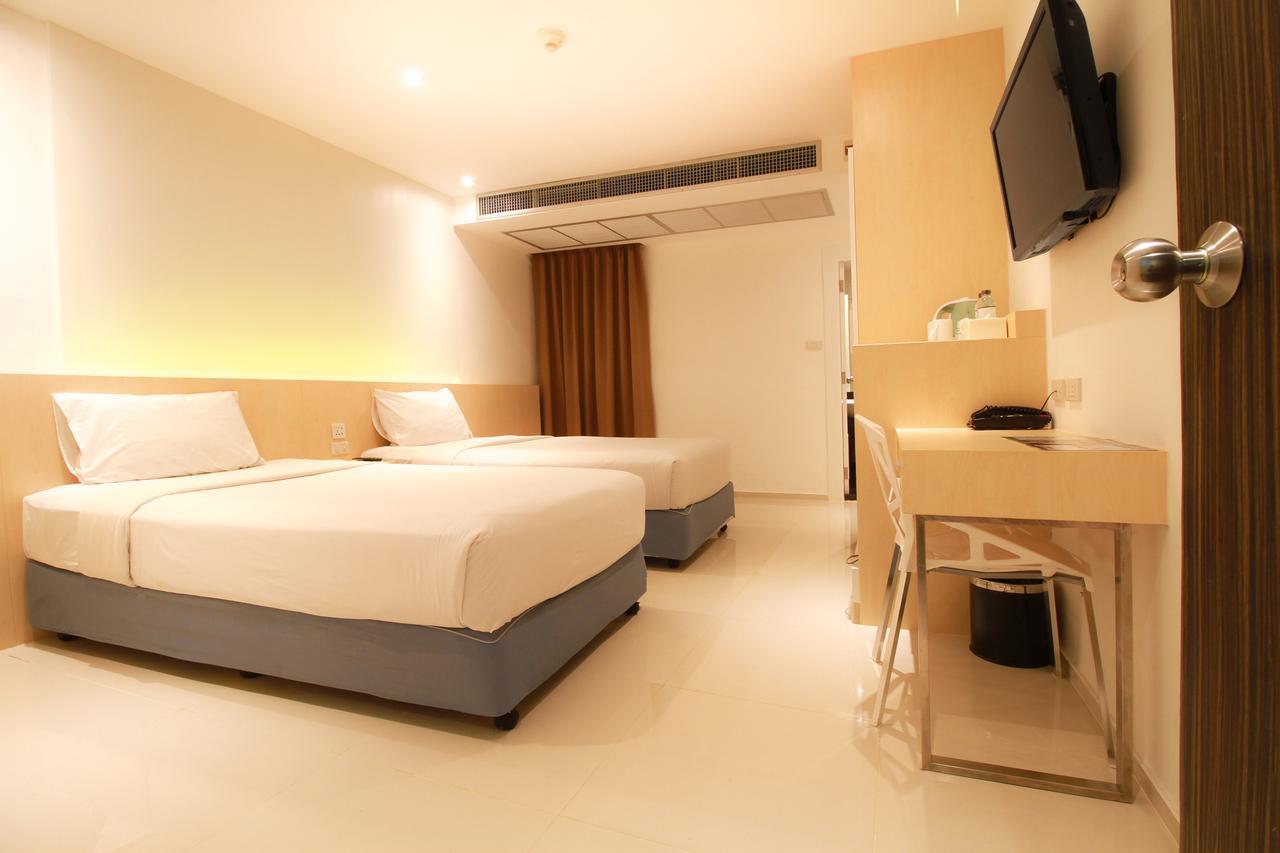 Ten Stars Hotel Бангкок Экстерьер фото