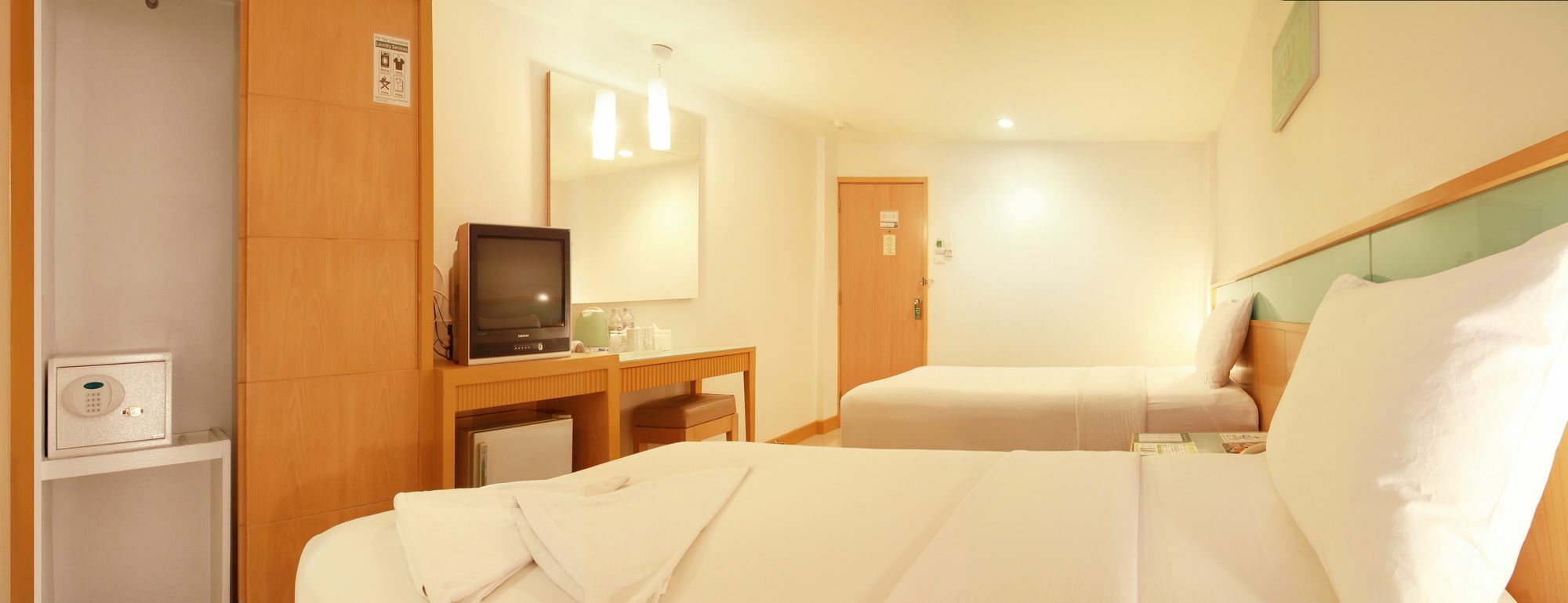 Ten Stars Hotel Бангкок Экстерьер фото