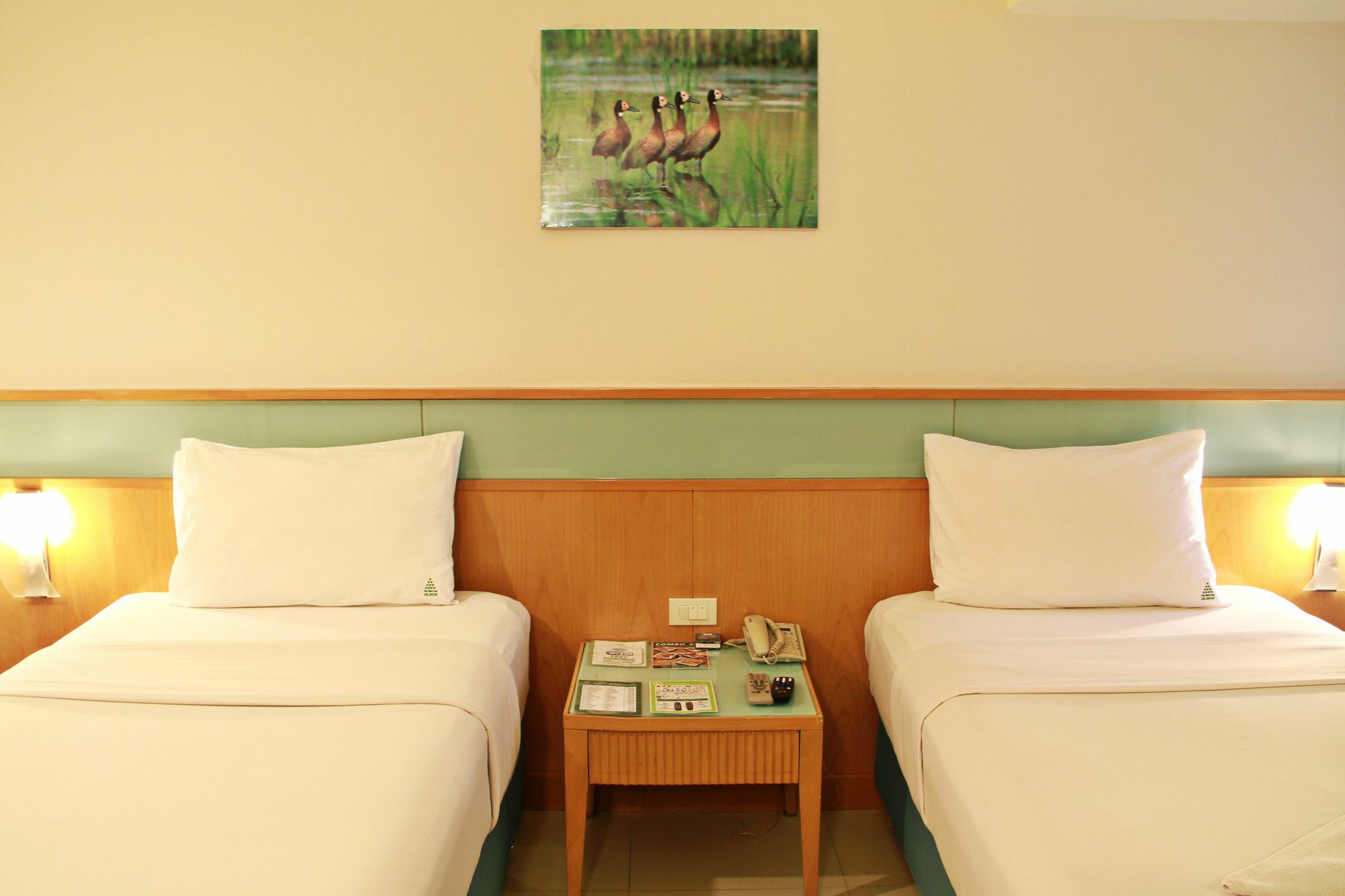 Ten Stars Hotel Бангкок Экстерьер фото