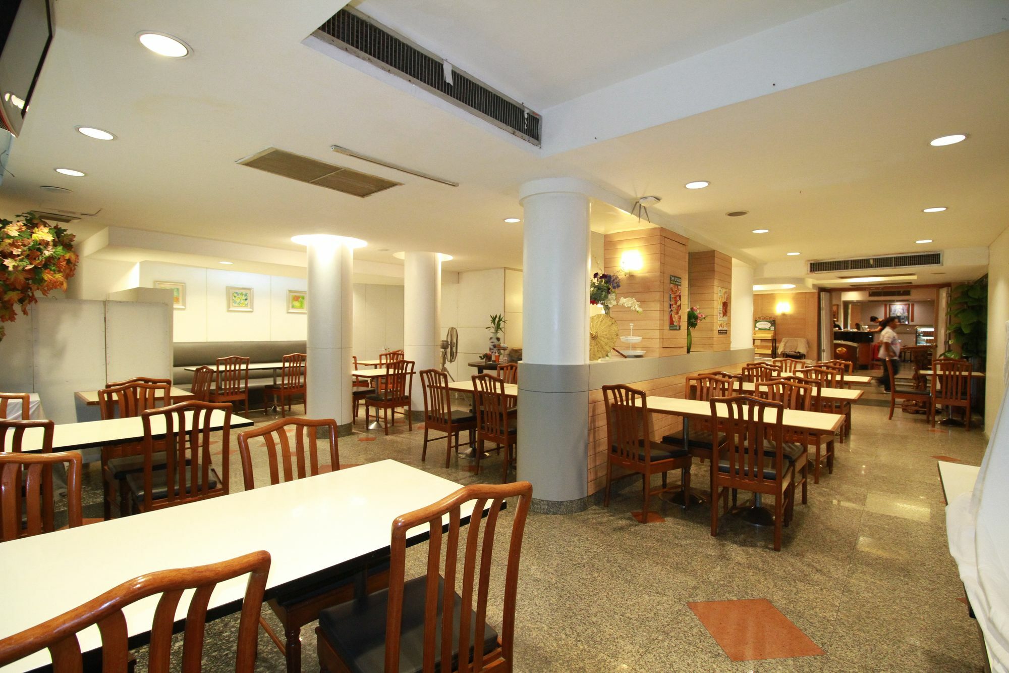 Ten Stars Hotel Бангкок Экстерьер фото